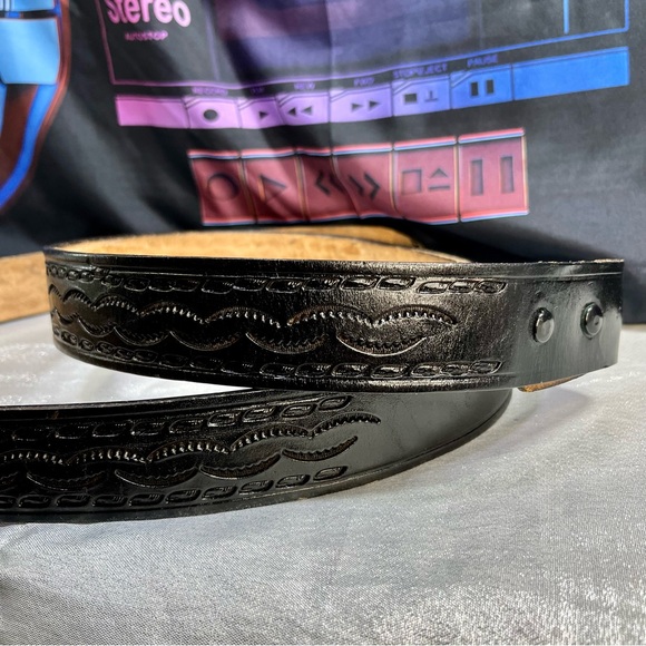 HAND TOOLED Vintage Black Leather Men's Western Belt - Picture 1 of 7